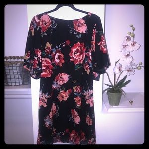 Everly Navy Floral Dress
